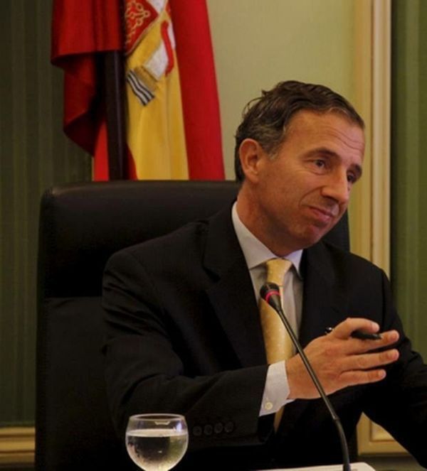 Министр Карлос Дельгадо после охоты (5 фото)