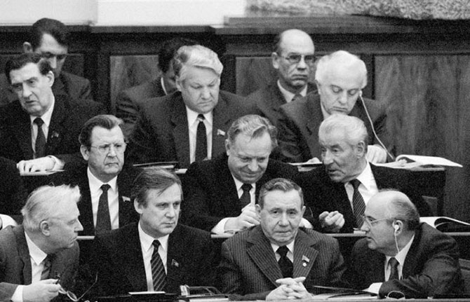 Редкие фотографии молодого Бориса Ельцина Редкие фотографии молодого Бориса Ельцина