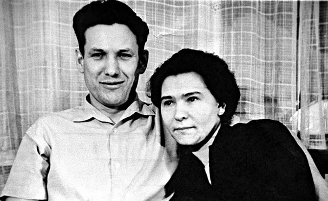 Редкие фотографии молодого Бориса Ельцина Редкие фотографии молодого Бориса Ельцина