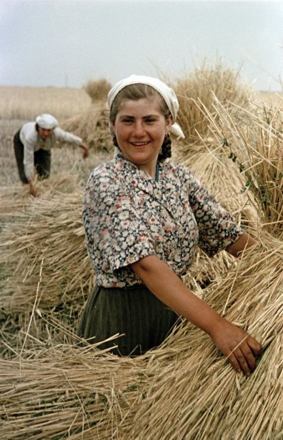 Постановочные цветные фото советской эпохи
