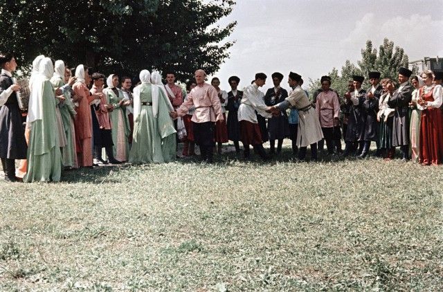 Постановочные цветные фото советской эпохи