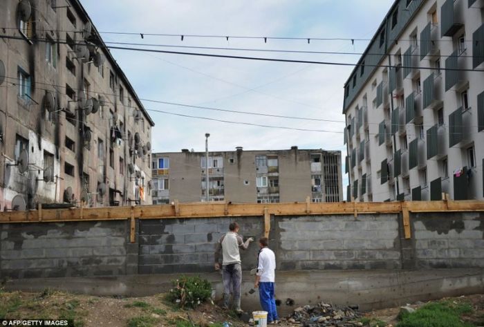 Как живут цыгане в румынском гетто