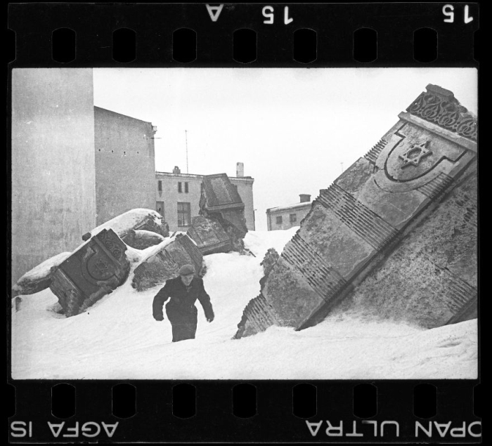 Жизнь польских евреев в гетто на фото Хенрика Росса