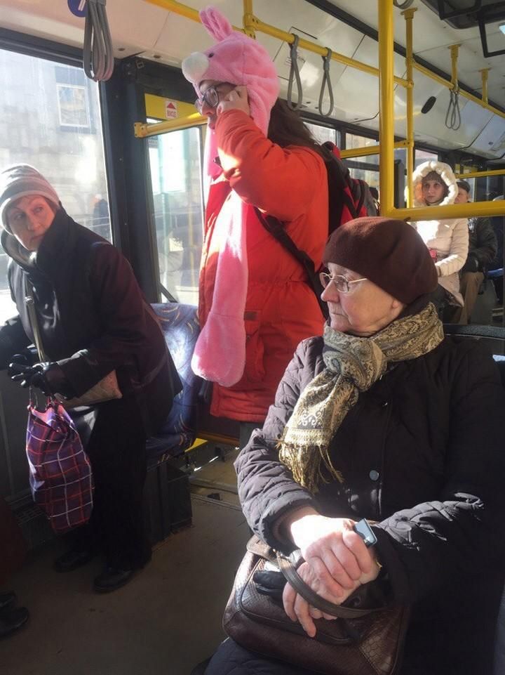 Барышня без трусов, парень на каблуках и другие стиляги на питерских улицах
