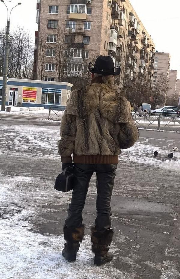 Барышня без трусов, парень на каблуках и другие стиляги на питерских улицах