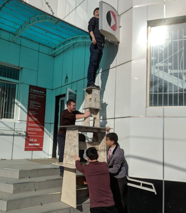 Почему женщины живут дольше мужчин