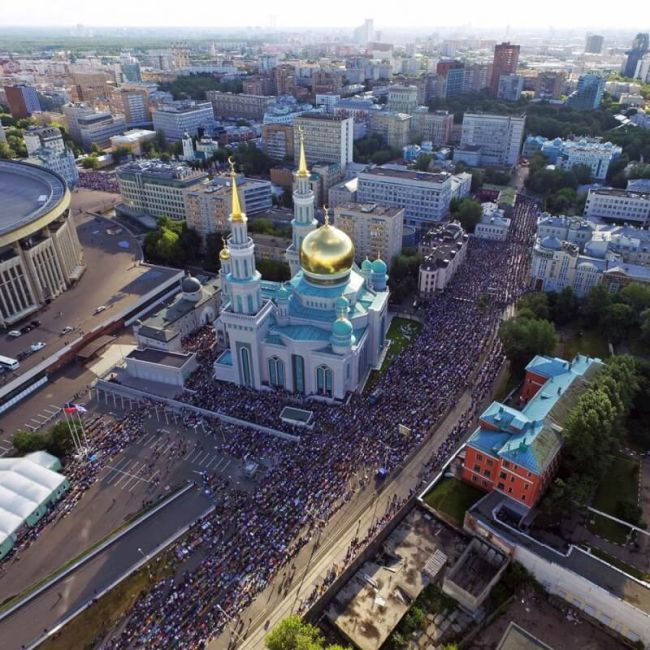Празднование Ураза-байрама в Москве