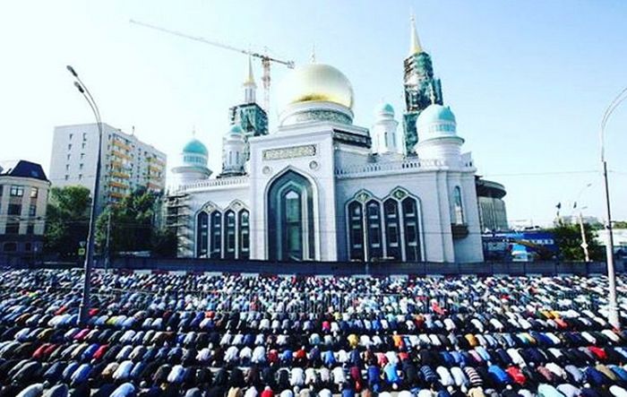 Празднование Ураза-байрама в Москве