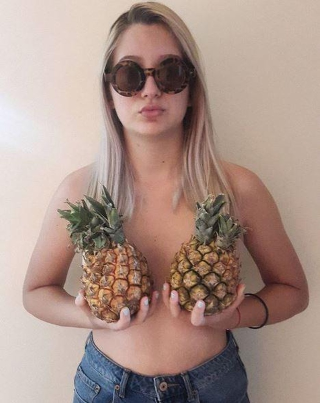 «Ананасовая грудь» - новый тренд в Instagram