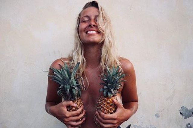 «Ананасовая грудь» - новый тренд в Instagram