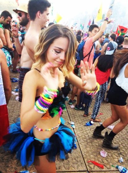 Девушки с фестиваля электронной музыки Tomorrowland 2014 (38 фото)