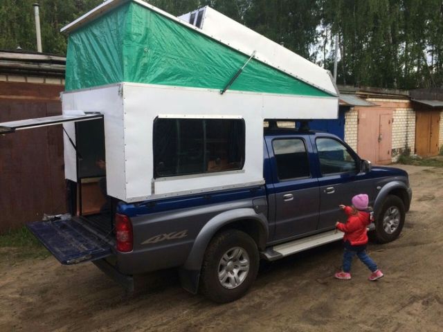 Дом на колесах на базе обычного пикапа