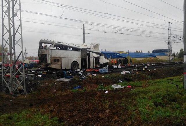 Под Владимиром поезд столкнулся с автобусом