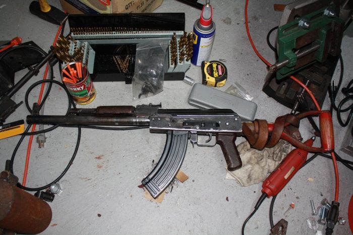 АК-47 из лопаты