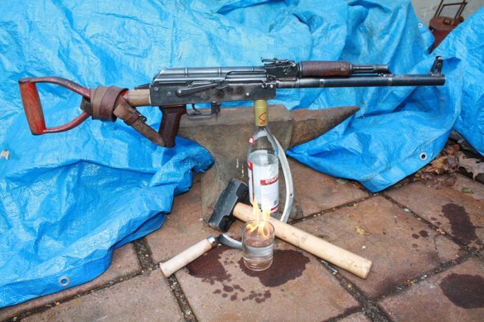 АК-47 из лопаты