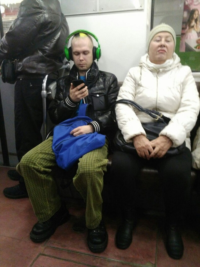 Модники из российского метрополитена
