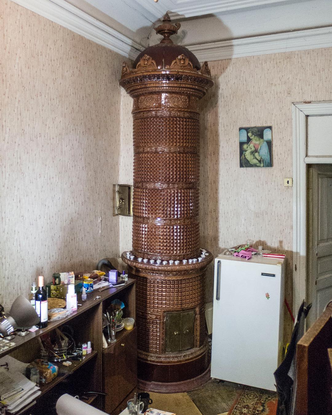 Как живут в коммуналках питерского «старого фонда»: 25 фото, которые заставят вас ахнуть