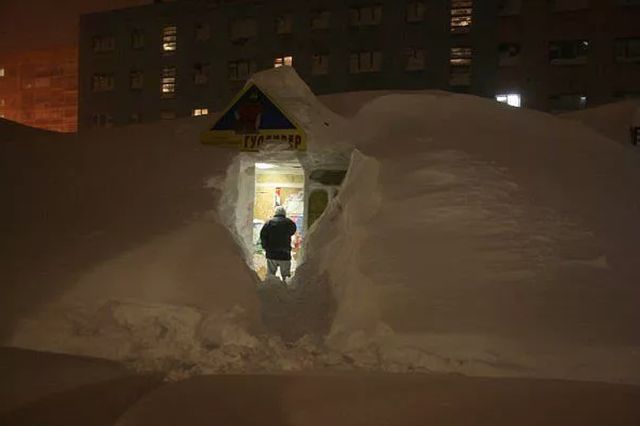 Мощные снегопады бывают не только в Москве