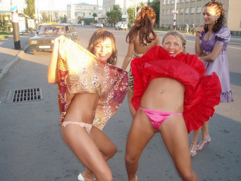 Развратные подружки