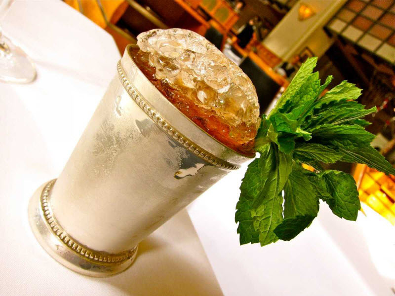 Каково это — пообедать за 295 долларов в лучшем ресторане мира Eleven Madison Park Каково это — пообедать за 295 долларов в лучшем ресторане мира Eleven Madison Park