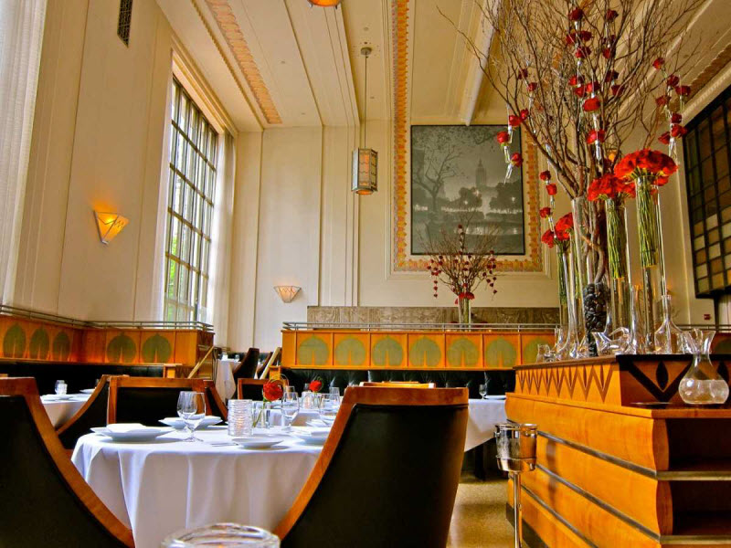 Каково это — пообедать за 295 долларов в лучшем ресторане мира Eleven Madison Park Каково это — пообедать за 295 долларов в лучшем ресторане мира Eleven Madison Park