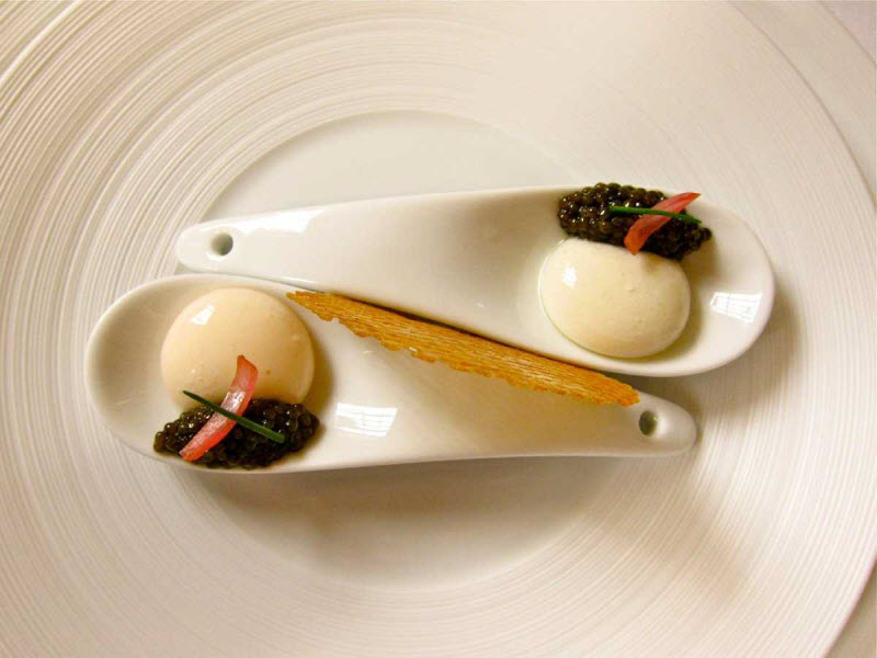 Каково это — пообедать за 295 долларов в лучшем ресторане мира Eleven Madison Park Каково это — пообедать за 295 долларов в лучшем ресторане мира Eleven Madison Park
