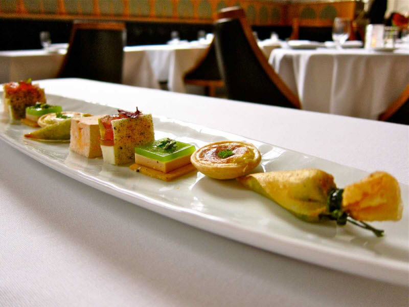 Каково это — пообедать за 295 долларов в лучшем ресторане мира Eleven Madison Park Каково это — пообедать за 295 долларов в лучшем ресторане мира Eleven Madison Park