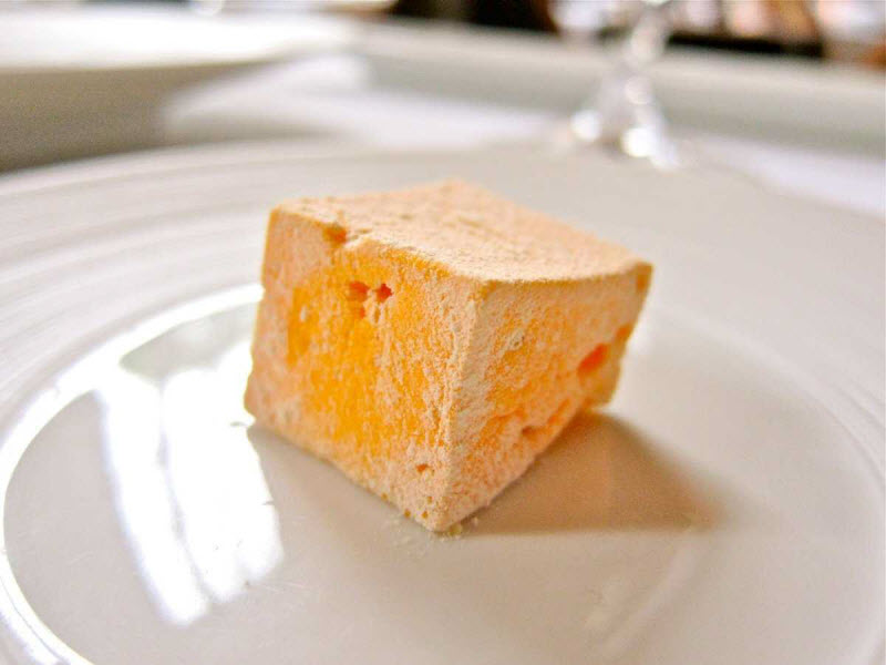 Каково это — пообедать за 295 долларов в лучшем ресторане мира Eleven Madison Park Каково это — пообедать за 295 долларов в лучшем ресторане мира Eleven Madison Park