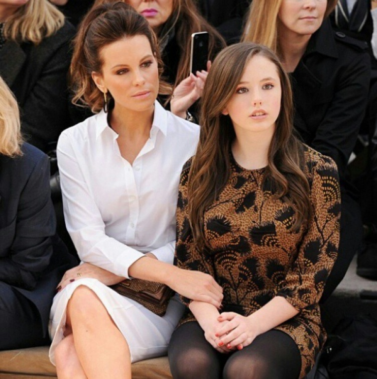 Знаменитые мамы, которые выглядят эффектнее своих детей Знаменитые мамы, которые выглядят эффектнее своих детей