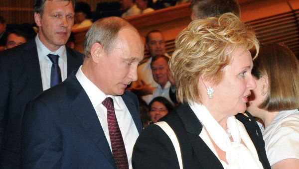 Путин разводится с женой (8 фото)
