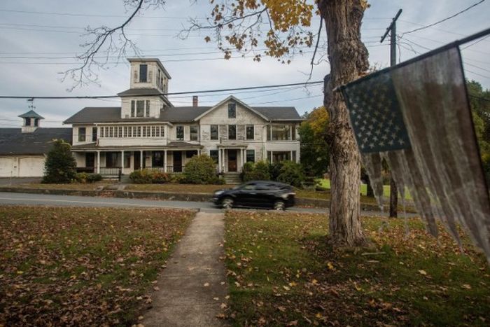 Американский городок Джонсонвилль вот уже три года ищет нового владельца