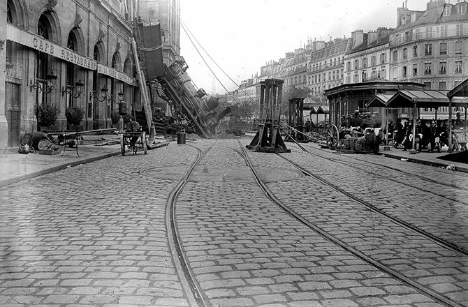 Крушение поезда на вокзале Монпарнас 1895 года Крушение поезда на вокзале Монпарнас 1895 года