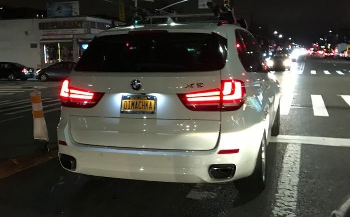 Русские автомобильные номера в США