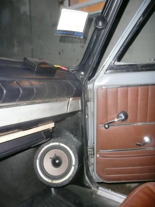 Любители мощного звука "тюнингуют" свои автомобили
