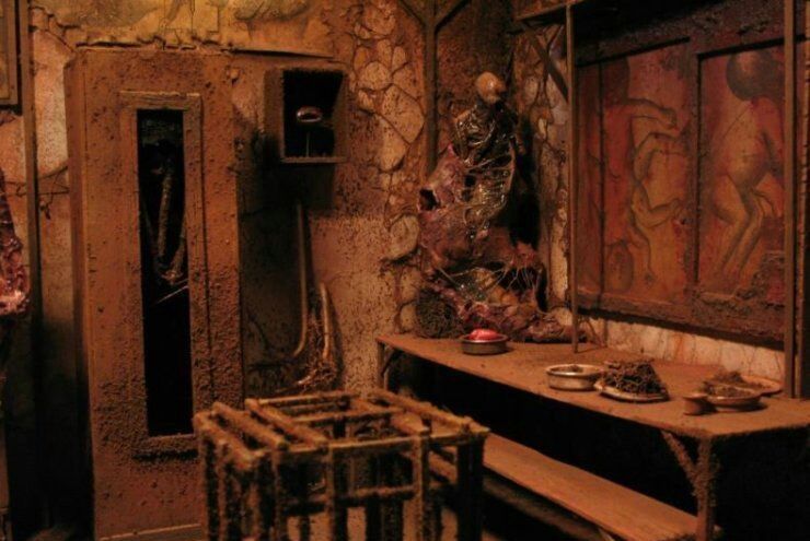 Жуткие диорамы Марка Пауэлла, считающего каннибализм и переваривание плоти изысканными