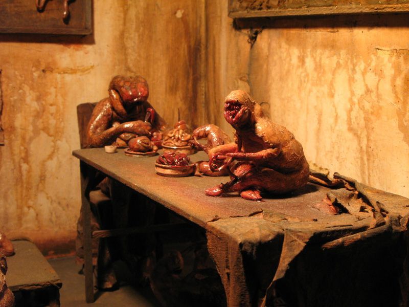 Жуткие диорамы Марка Пауэлла, считающего каннибализм и переваривание плоти изысканными