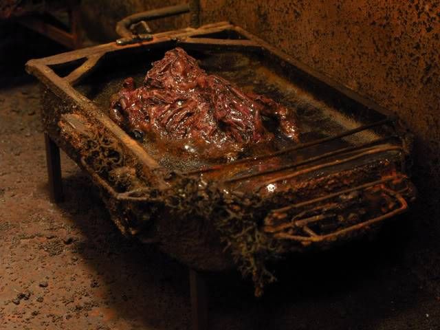 Жуткие диорамы Марка Пауэлла, считающего каннибализм и переваривание плоти изысканными