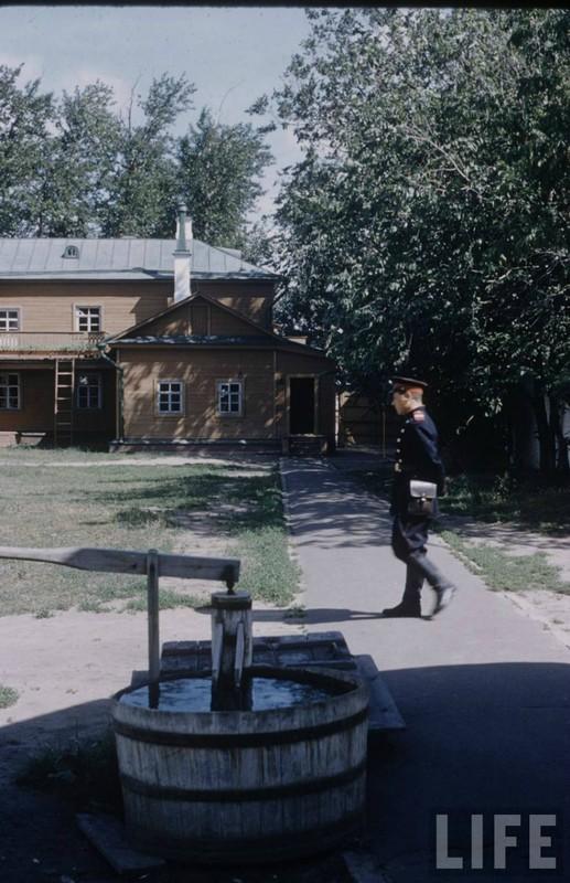 Цветные фотографии России от Москвы до Астрахани 1958 года (33 фото)
