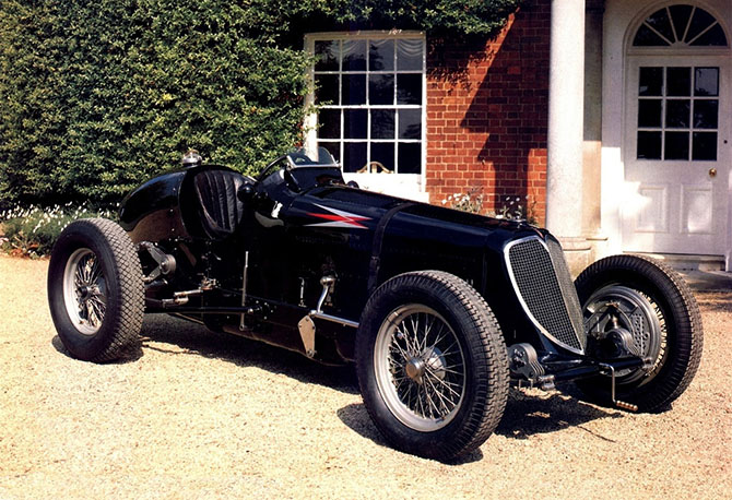 Самые красивые модели Maserati за 100 лет (27 фото) Самые красивые модели Maserati за 100 лет (27 фото)