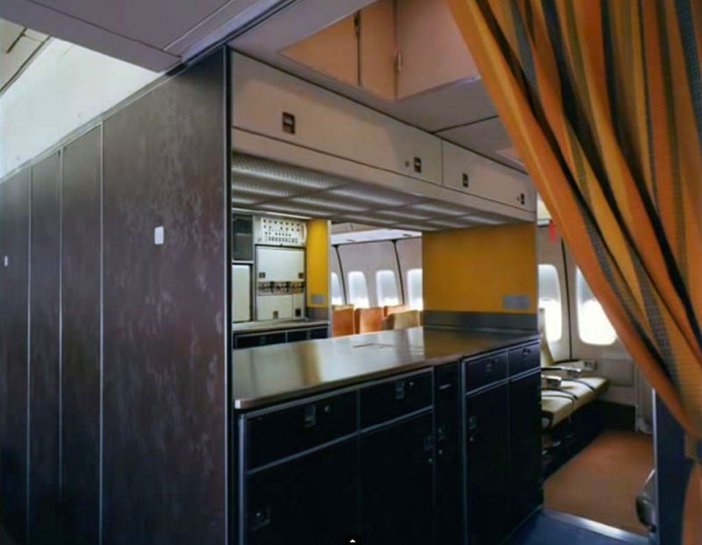 Путешествие в Boeing 747 в 1970-х Путешествие в Boeing 747 в 1970-х