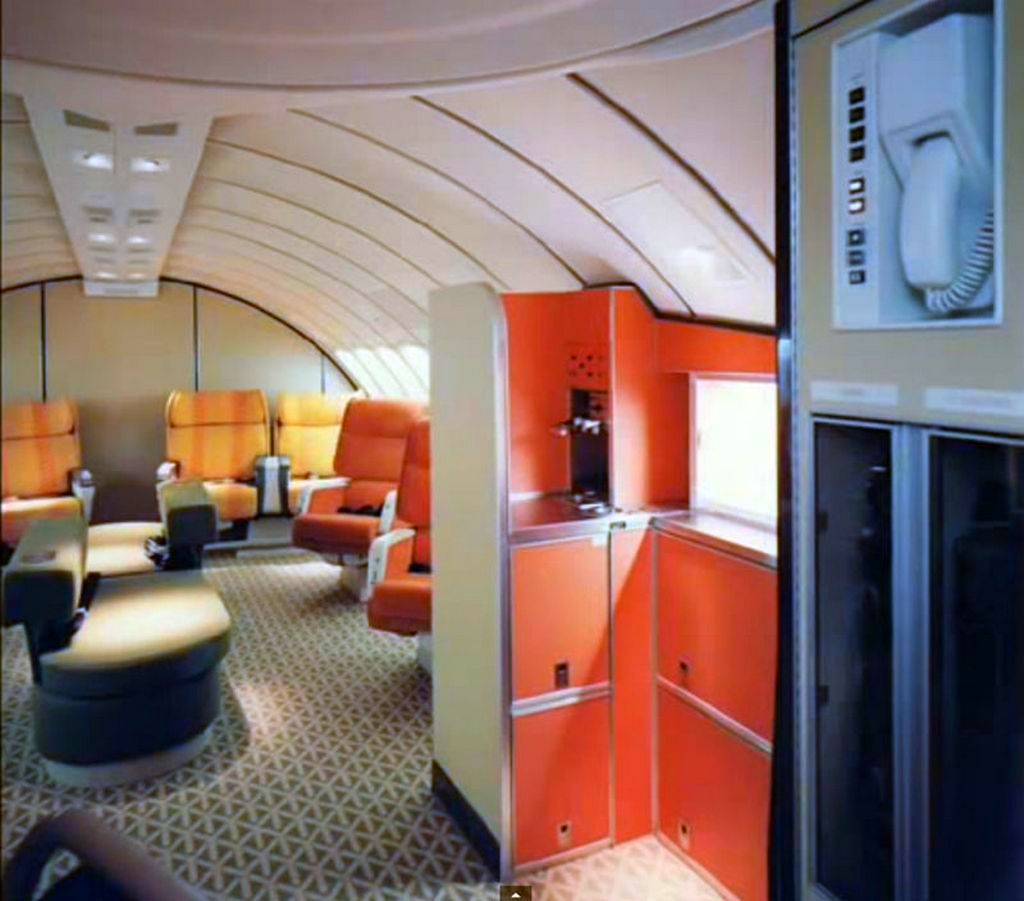 Путешествие в Boeing 747 в 1970-х Путешествие в Boeing 747 в 1970-х