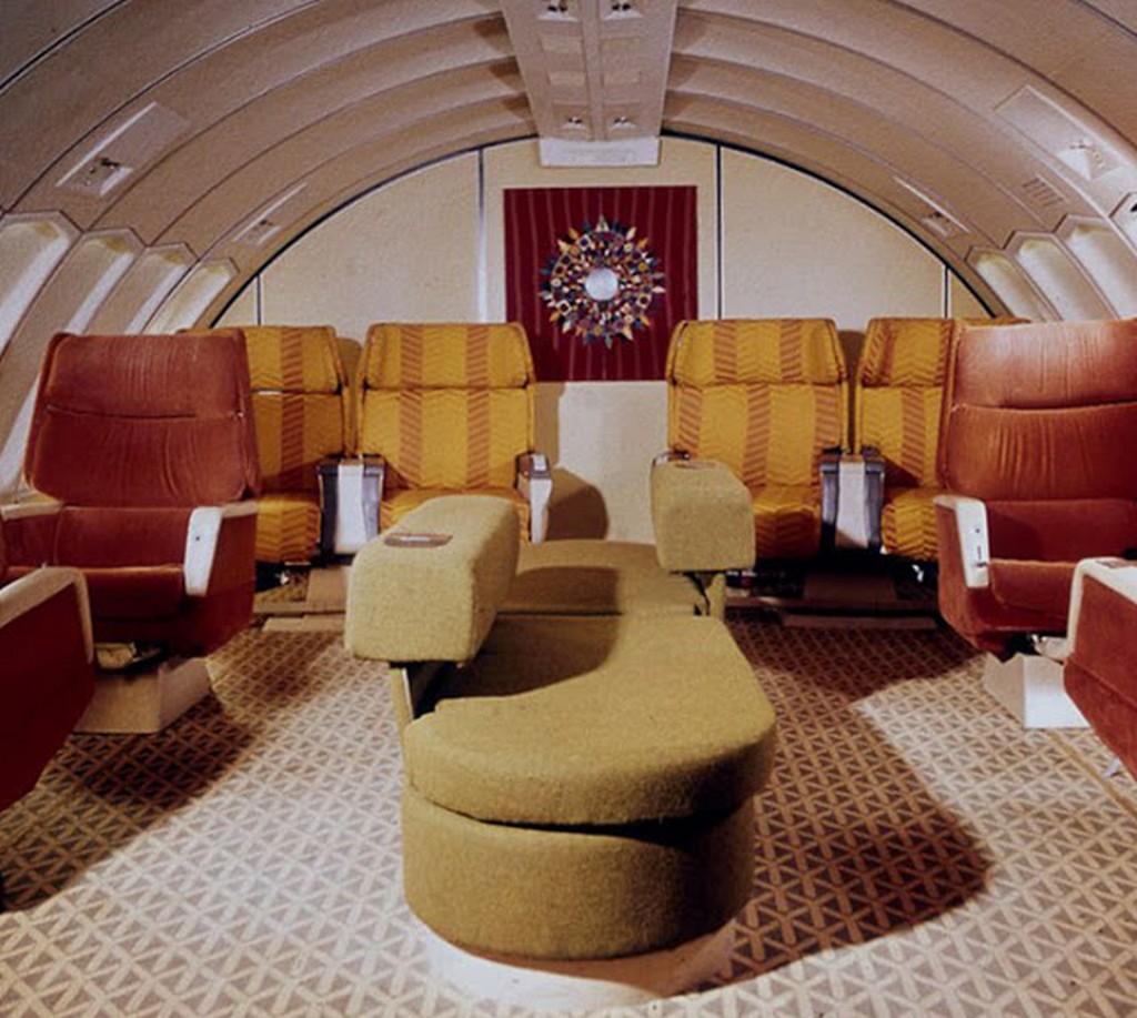 Путешествие в Boeing 747 в 1970-х Путешествие в Boeing 747 в 1970-х