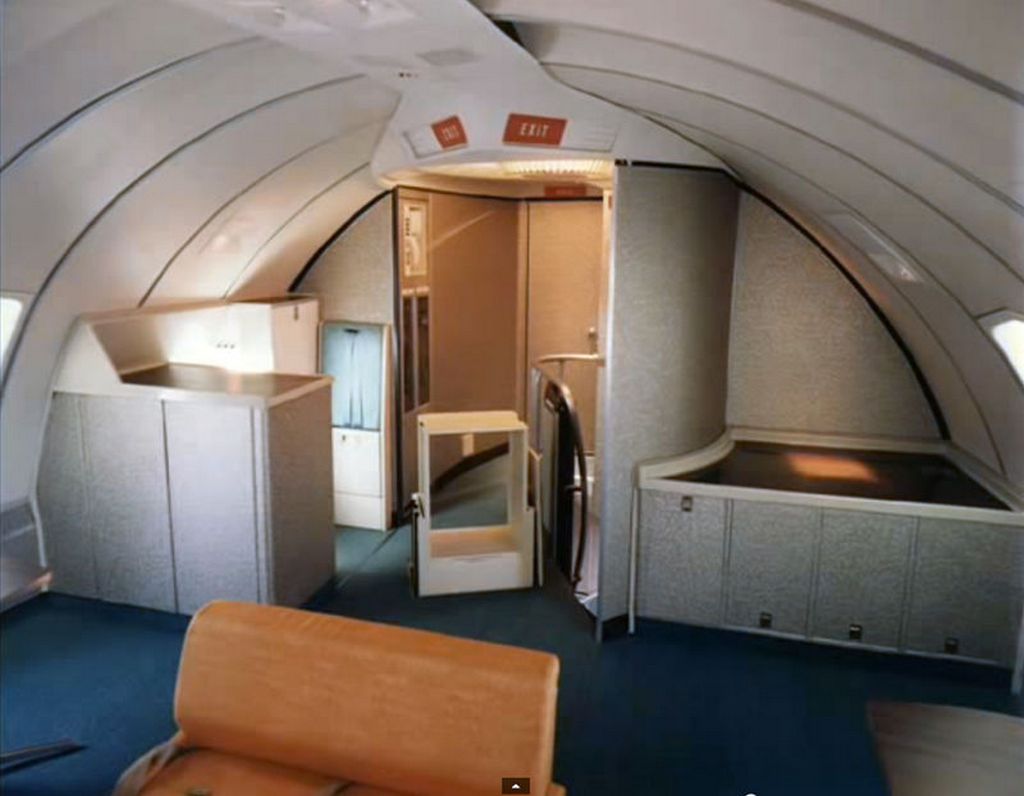 Путешествие в Boeing 747 в 1970-х Путешествие в Boeing 747 в 1970-х