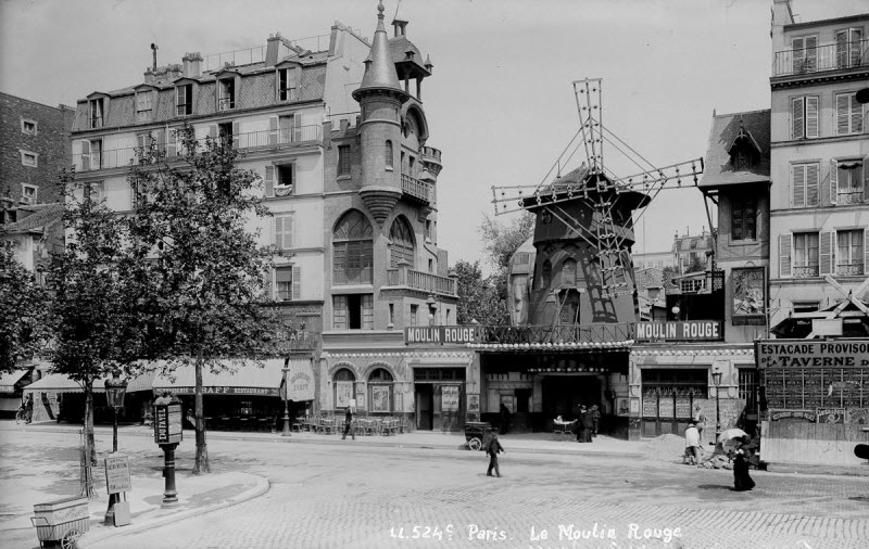 Вековая история главного кабаре мира «Мулен Руж» в фотографиях
