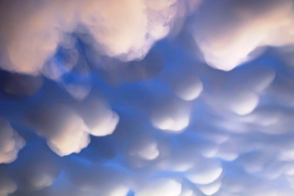 Поразительные облака Mammatus