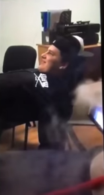 Полиция проверяет информацию о вечеринке с алкоголем в кабинете директора школы