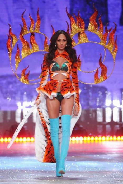 Показ от Victoria's Secret