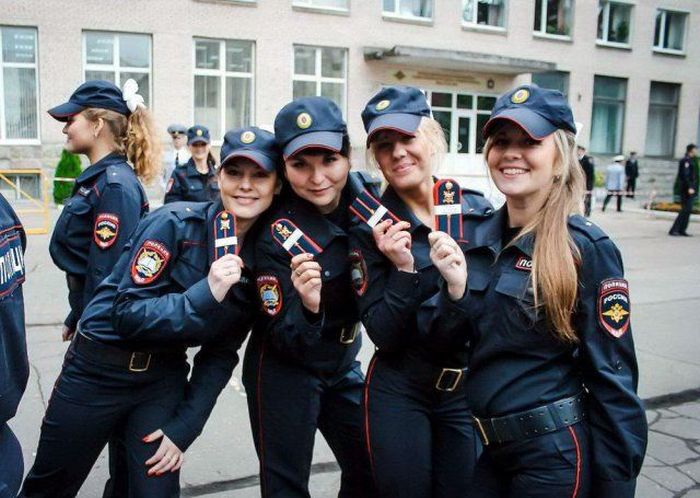 Девушки на страже порядка