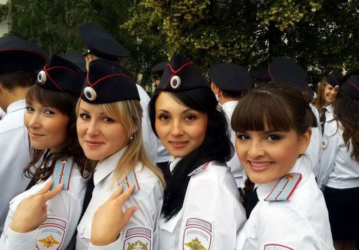 Девушки на страже порядка