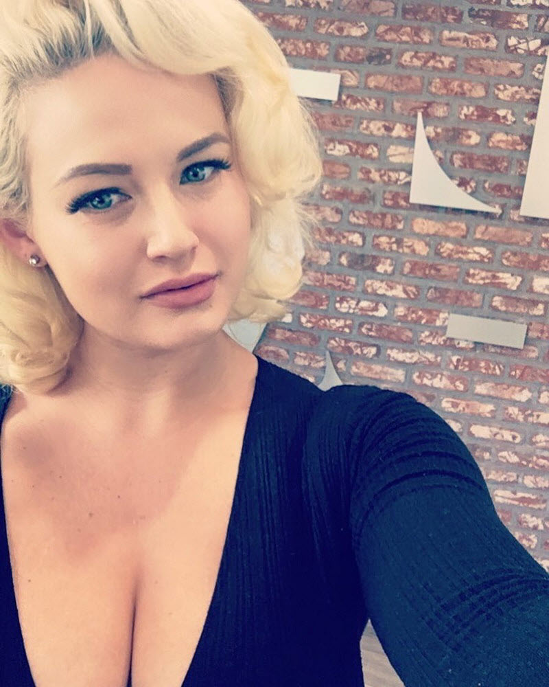 Джиа Женевьив на снимках из Instagram